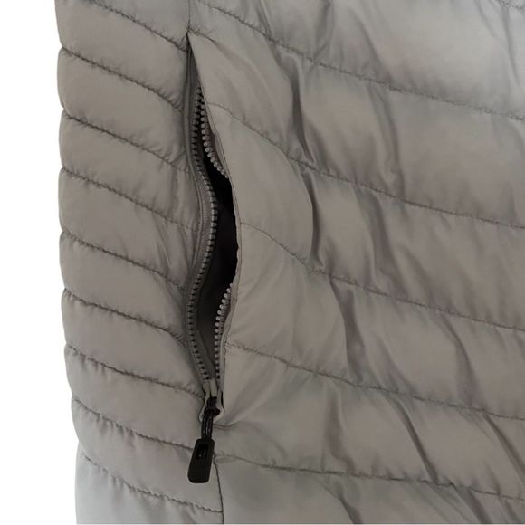 ⭐️Host Pick⭐️ Wind River: Hyper-Dri T-Max Puffer Vest - Picture 5 of 9